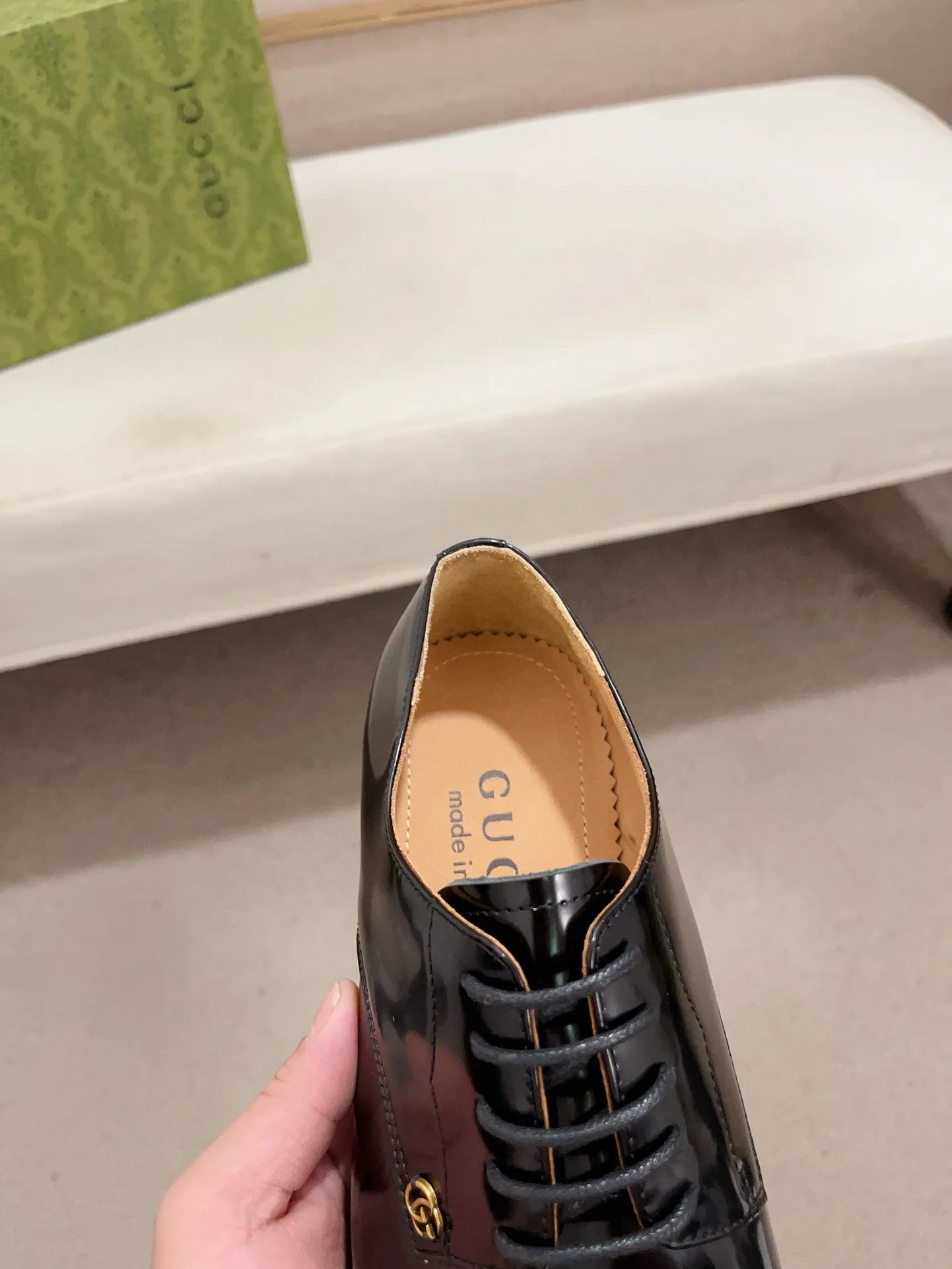 Men's shoes 💰: 520💰 (GUCCI) new series ss hot new products 💢 💠 Casual leather shoes 👞, first layer of cowhide, upper hardware buckles and logo on the sides of the shoe, brand logo on the insole and sole 💠 💎Upper: 100% cowhide 💎Inner: cowhide/100% 💎Feet: cowhide/100% 💎Sole: rubber/100% 💎SIZE: 38 39 40 41 42 43 44 Can be customized 45